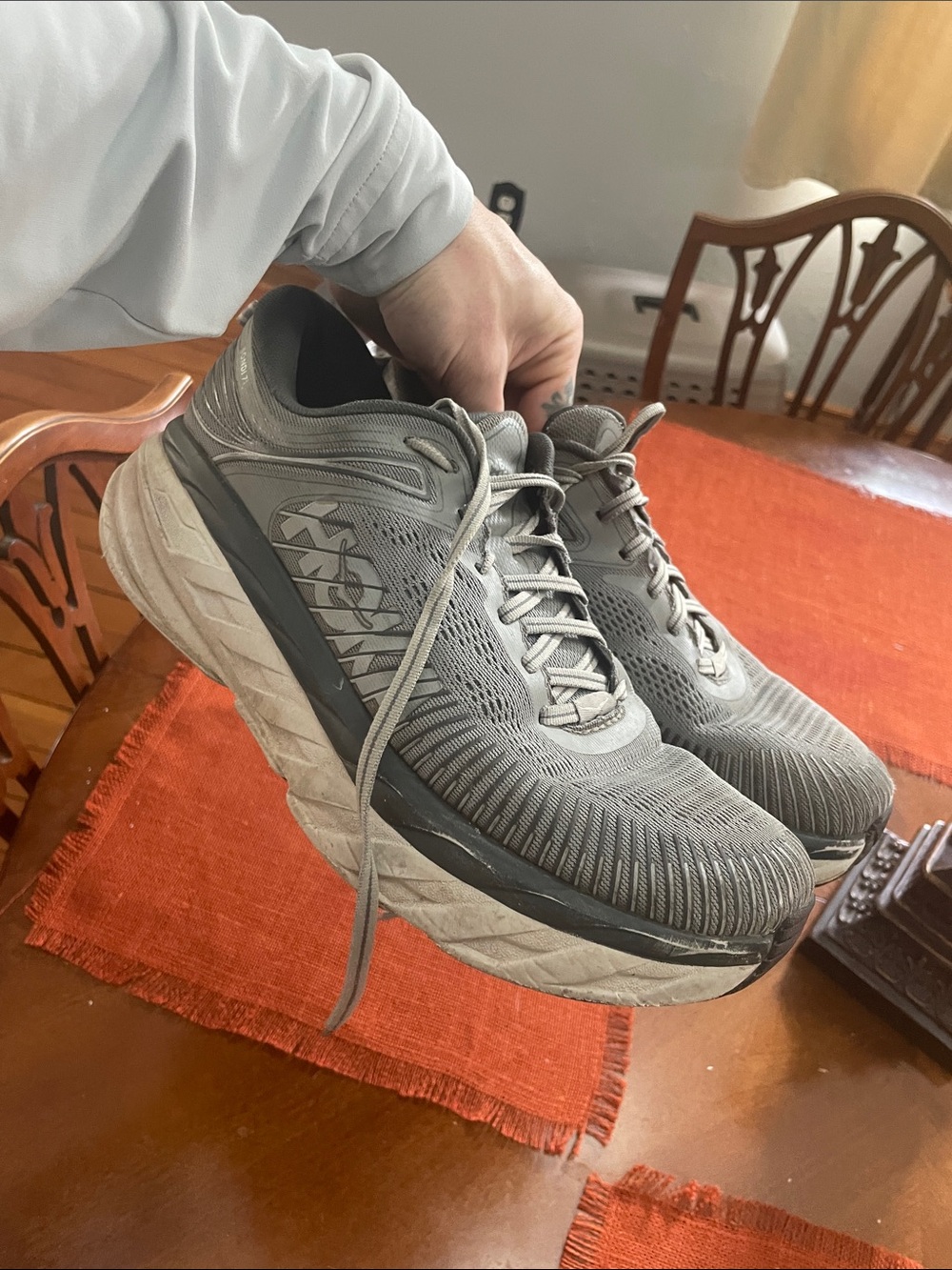 Hoka Clifton 7(?) “Turtledoves” Size 9.5